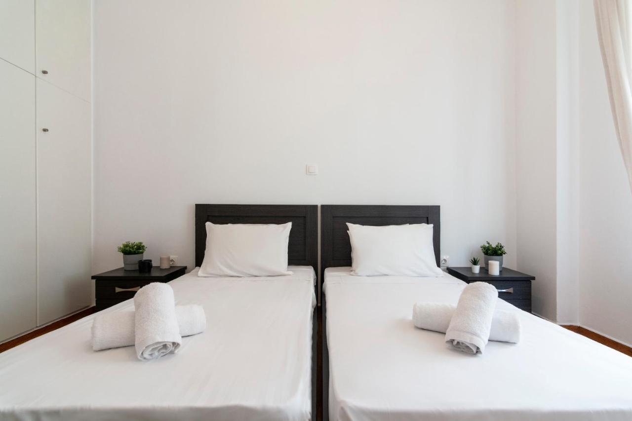 Modern 2Bd Apt In Athens , 3-Min Metro Luaran gambar