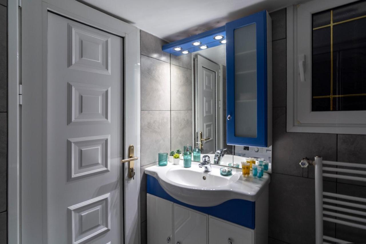 Modern 2Bd Apt In Athens , 3-Min Metro Luaran gambar