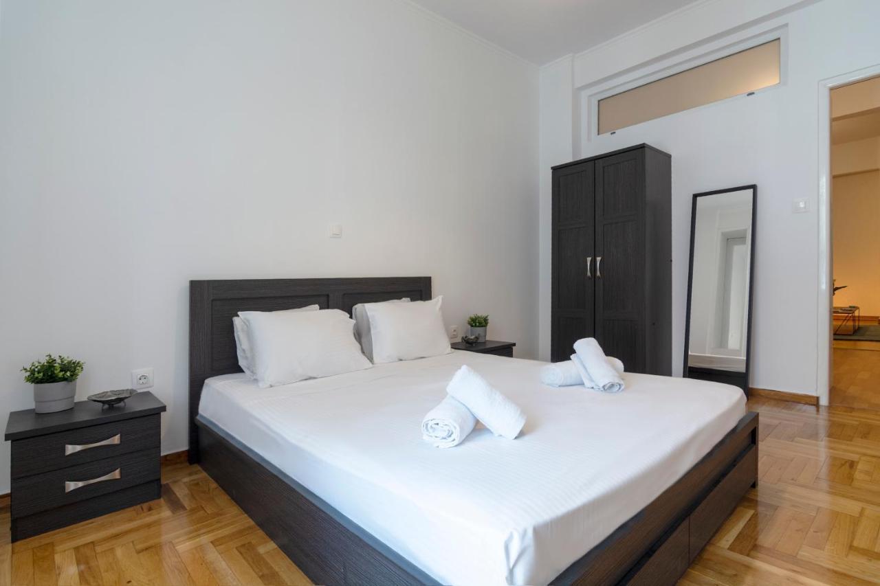 Modern 2Bd Apt In Athens , 3-Min Metro Luaran gambar
